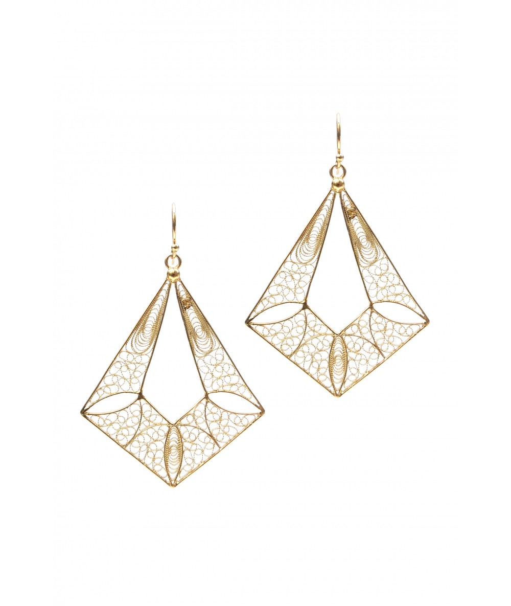 Filigree open work diamond shape drop earrings